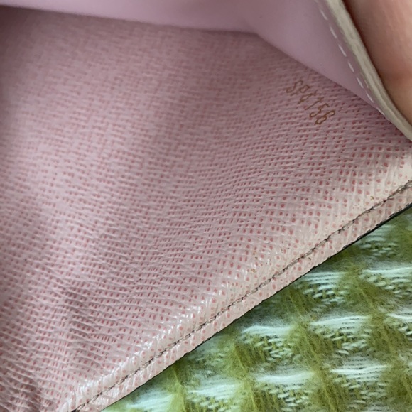 Louis Vuitton Monogram LovelyBird Victorine Wallet - Picture 12 of 15